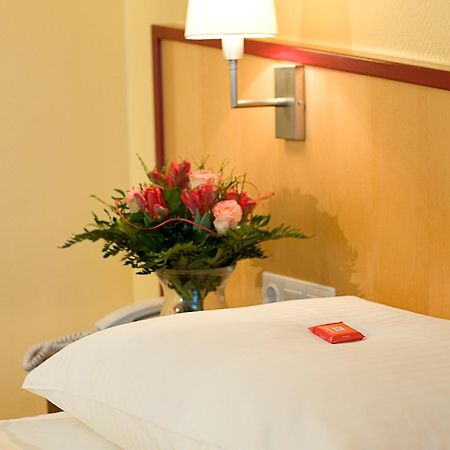 Montana Hotel Oberasbach Eksteriør billede