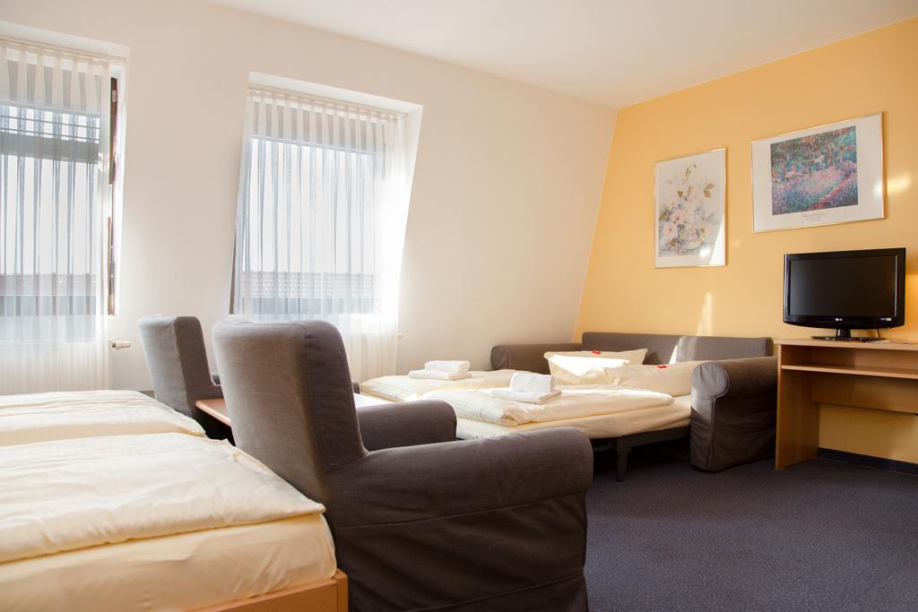 Montana Hotel Oberasbach Eksteriør billede